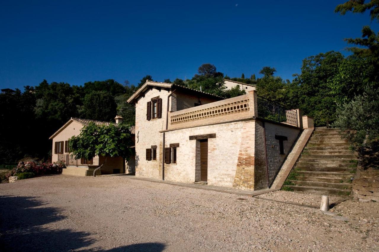 Agriturismo Il Girasole Монтефалько Екстер'єр фото