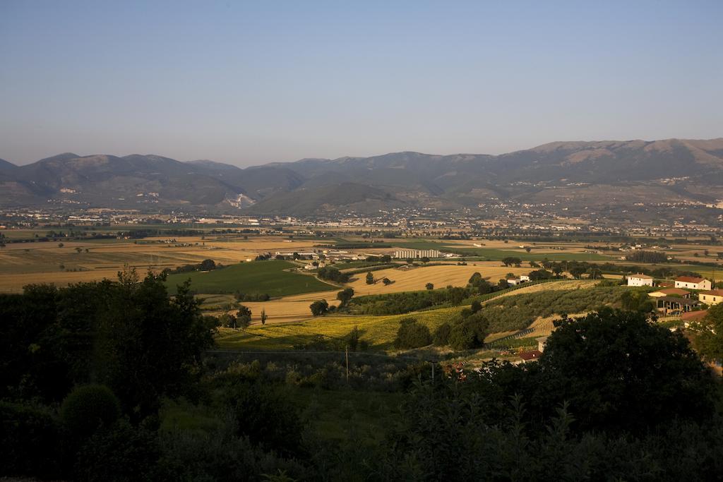 Agriturismo Il Girasole Монтефалько Екстер'єр фото